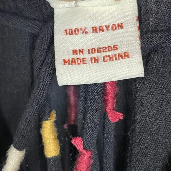 SUNDANCE Women’s Black Embroidered Geometric Peasant Tassel Blouse Boho Size L - Picture 6 of 6